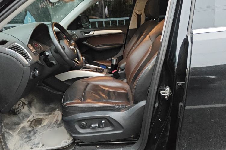 Used Audi Q5 2018 Collector's Edition 40 TFSI Technology Model Left Front Seat