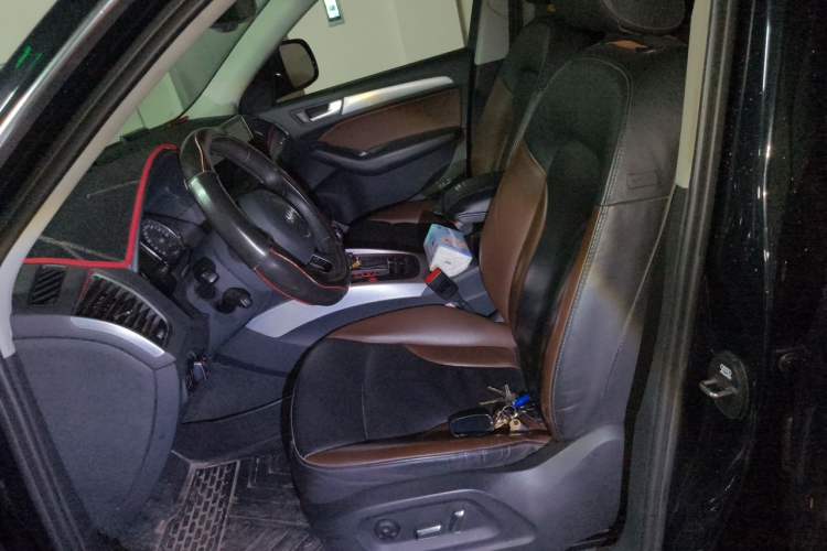Used Audi Q5 2018 Collector's Edition 40 TFSI Technology Model Left Front Seat