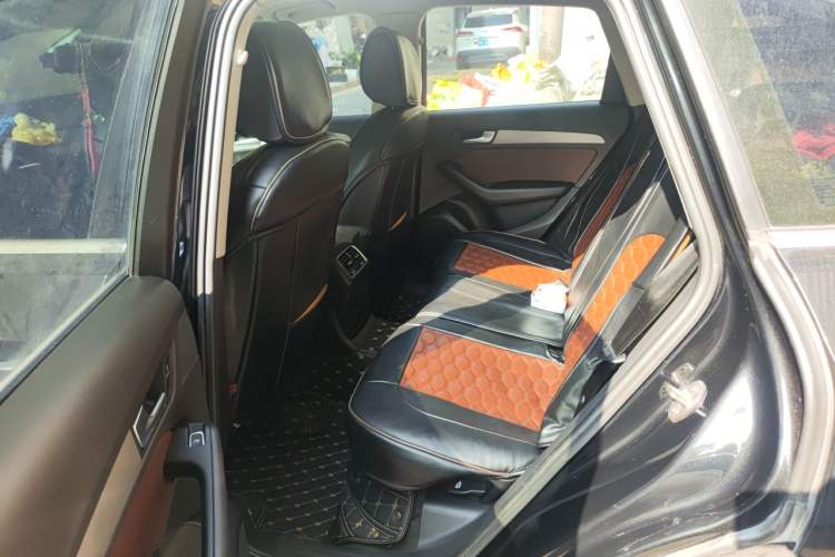 Used Audi Q5 2018 Collector's Edition 40 TFSI Ambition Model Left Rear Seat