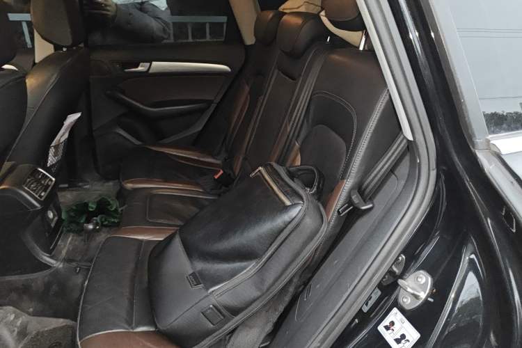 Used Audi Q5 2018 Collector's Edition 40 TFSI Technology Model Left Rear Seat