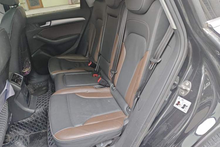Used Audi Q5 2018 Collector's Edition 40 TFSI Technology Model Left Rear Seat