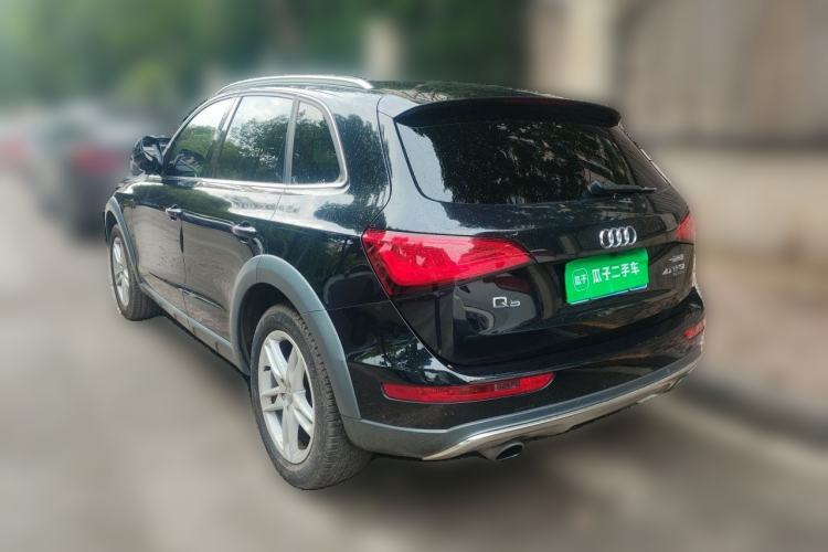 Used Audi Q5 2018 Collector's Edition 40 TFSI Technology Model Rear Left 45 Deg