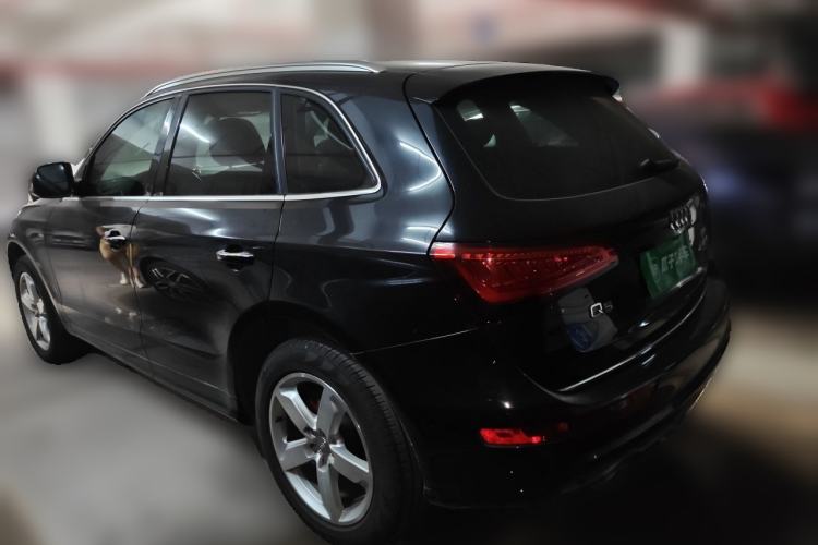 Used Audi Q5 2018 Collector's Edition 40 TFSI Ambition Model Rear Left 45 Deg