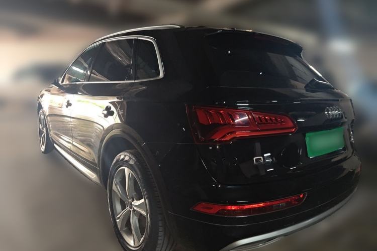 Used Audi Q5 2018 Collector's Edition 40 TFSI Ambition Model Rear Left 45 Deg