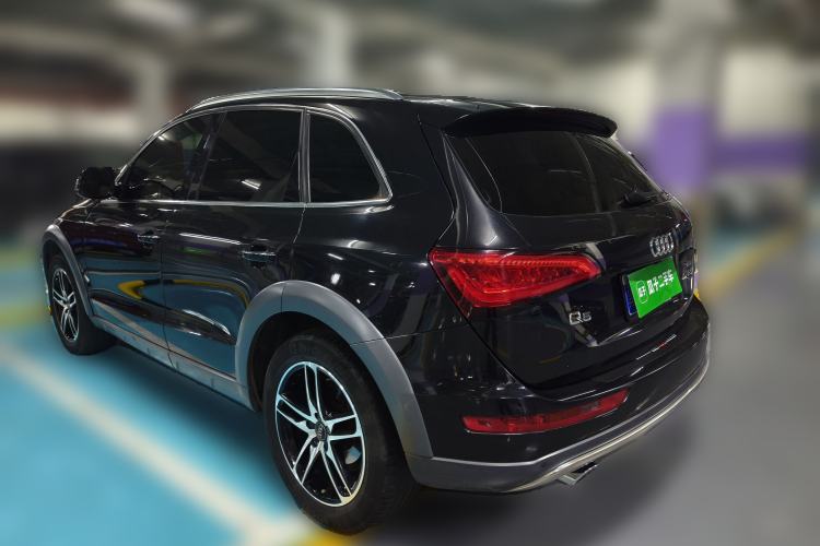 Used Audi Q5 2018 Collector's Edition 40 TFSI Ambition Model Rear Left 45 Deg