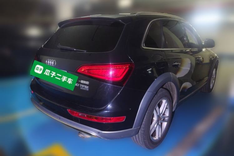 Used Audi Q5 2018 Collector's Edition 40 TFSI Technology Model Rear Right 45 Deg