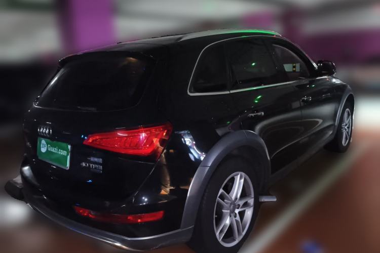 Used Audi Q5 2018 Collector's Edition 40 TFSI Technology Model Rear Right 45 Deg