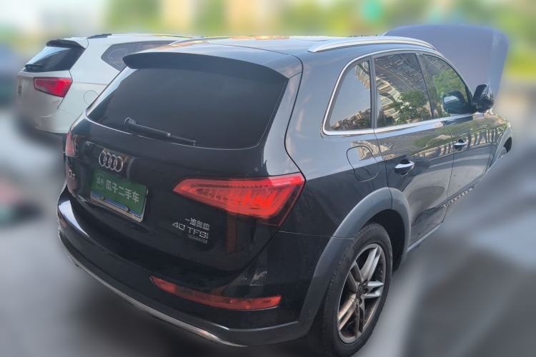 Used Audi Q5 2018 Collector's Edition 40 TFSI Technology Model Rear Right 45 Deg