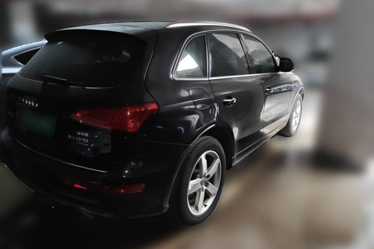 Used Audi Q5 2018 Collector's Edition 40 TFSI Ambition Model Rear Right 45 Deg