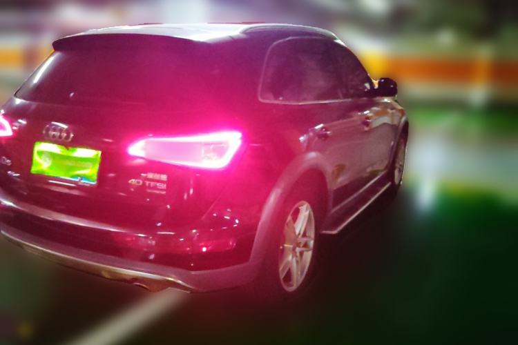 Used Audi Q5 2018 Collector's Edition 40 TFSI Technology Model Rear Right 45 Deg