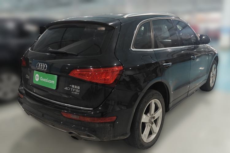 Used Audi Q5 2018 Collector's Edition 40 TFSI Ambition Model Rear Right 45 Deg