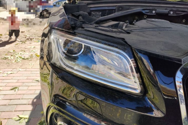 Used Audi Q5 2018 Collector's Edition 40 TFSI Ambition Model Right Front Headlight