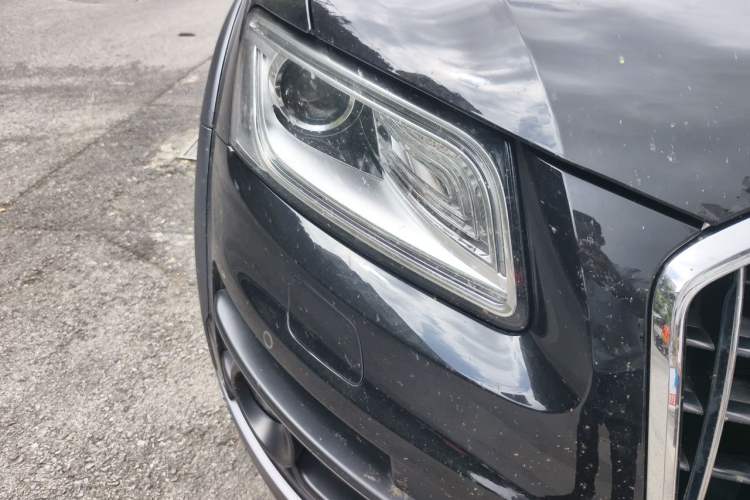 Used Audi Q5 2018 Collector's Edition 40 TFSI Technology Model Right Front Headlight