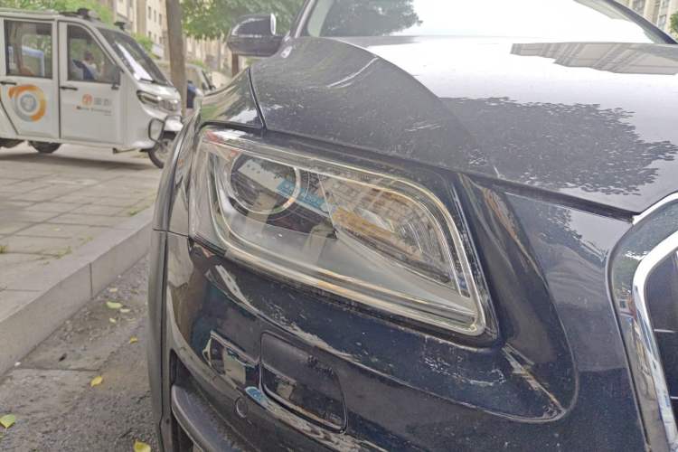 Used Audi Q5 2018 Collector's Edition 40 TFSI Technology Model Right Front Headlight
