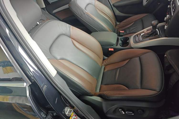 Used Audi Q5 2018 Collector's Edition 40 TFSI Technology Model Right Front Seat