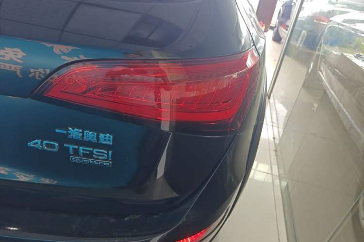 Used Audi Q5 2018 Collector's Edition 40 TFSI Technology Model Right Rear Taillight