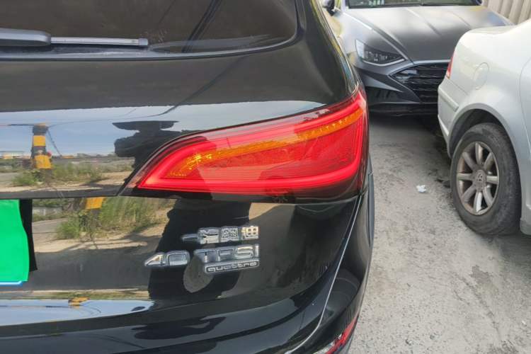 Used Audi Q5 2018 Collector's Edition 40 TFSI Technology Model Right Rear Taillight