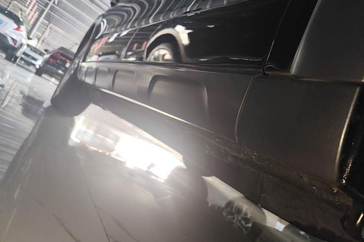 Used Audi Q5 2018 Collector's Edition 40 TFSI Technology Model Right Side Sill