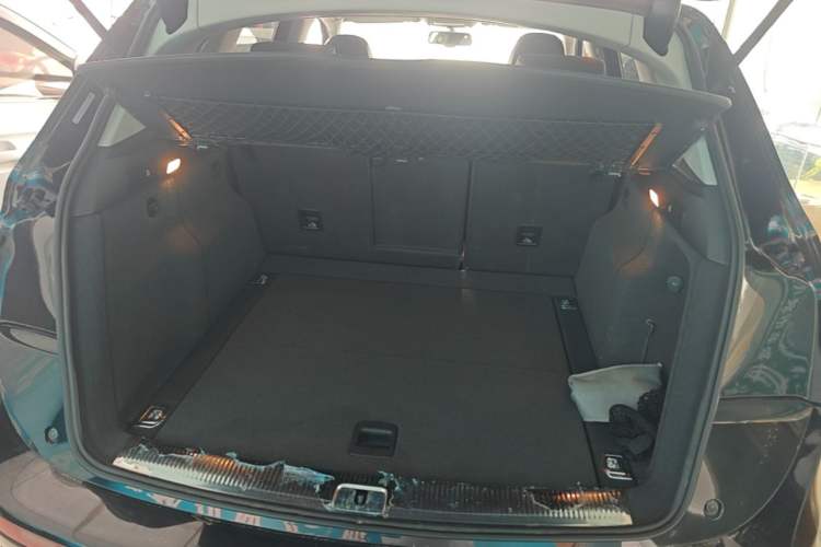 Used Audi Q5 2018 Collector's Edition 40 TFSI Technology Model Trunk