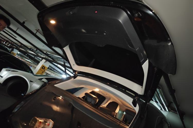 Used Audi Q5 2018 Collector's Edition 40 TFSI Ambition Model Trunk