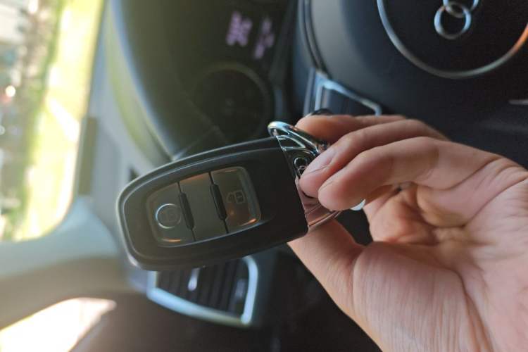Used Audi Q5 2018 Collector's Edition 40 TFSI Technology Model Vehicle Key