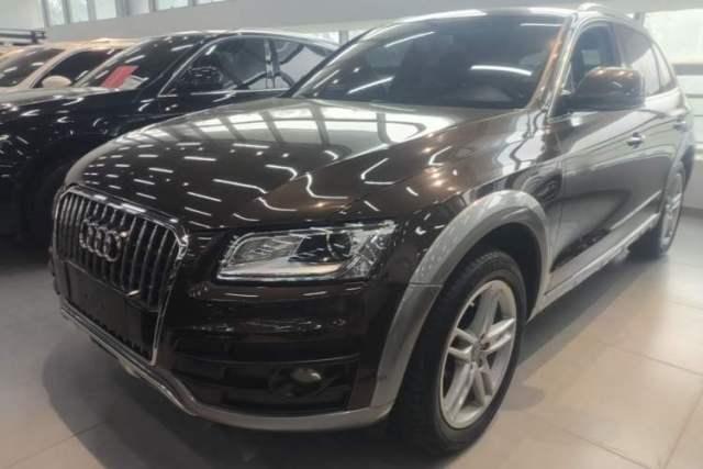 Used Audi Q5 2018 Collector's Edition 40 TFSI Technology Model