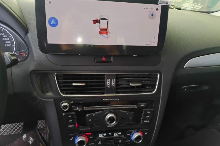 Used Audi Q5 2018 Collector's Edition 40 TFSI Technology Model Audio And AC Panel