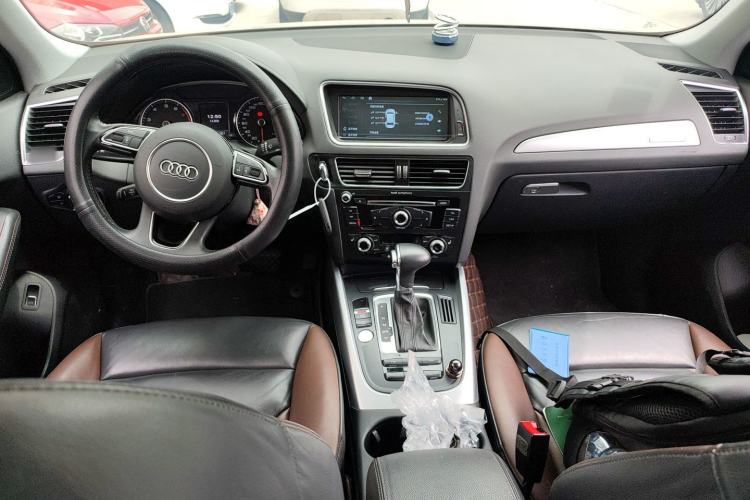 Used Audi Q5 2018 Collector's Edition 40 TFSI Technology Model
