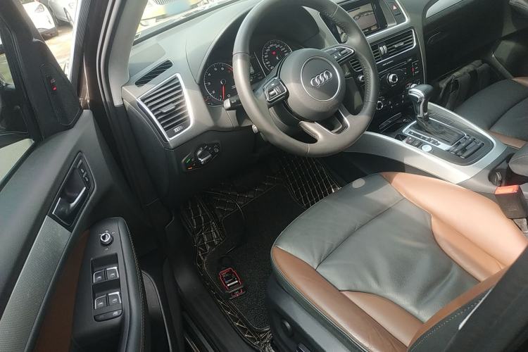 Used Audi Q5 2018 Collector's Edition 40 TFSI Technology Model Driver Seat