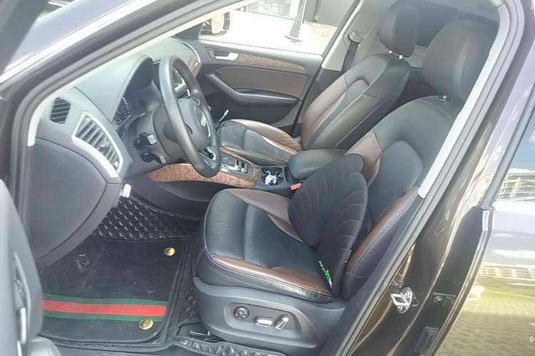 Used Audi Q5 2018 Collector's Edition 40 TFSI Technology Model Driver Seat