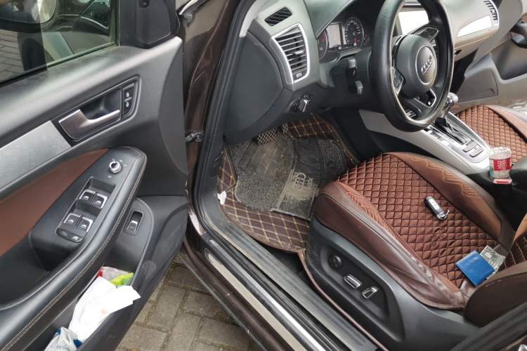 Used Audi Q5 2018 Collector's Edition 40 TFSI Technology Model Driver Seat