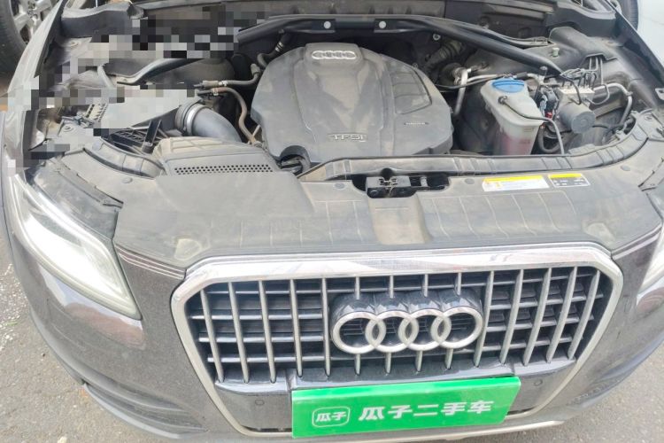 Used Audi Q5 2018 Collector's Edition 40 TFSI Technology Model Engine Bay