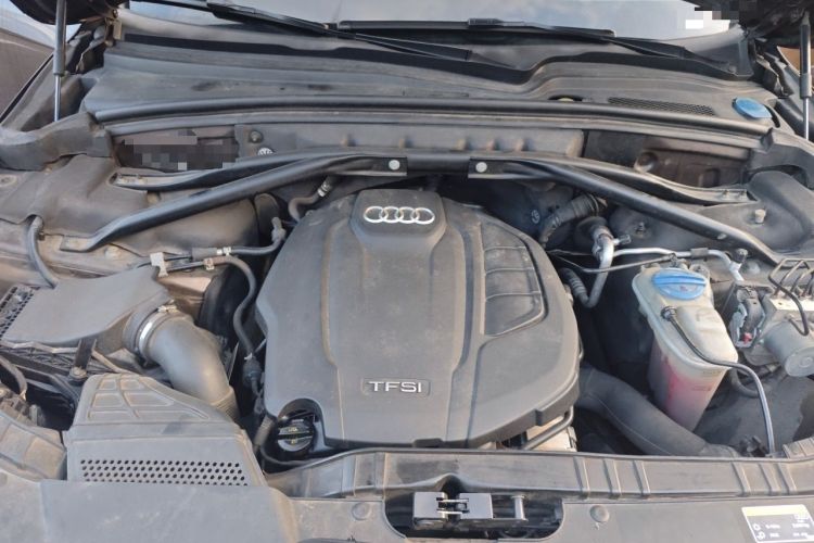 Used Audi Q5 2018 Collector's Edition 40 TFSI Technology Model Engine Bay