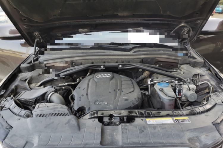 Used Audi Q5 2018 Collector's Edition 40 TFSI Technology Model Engine Bay