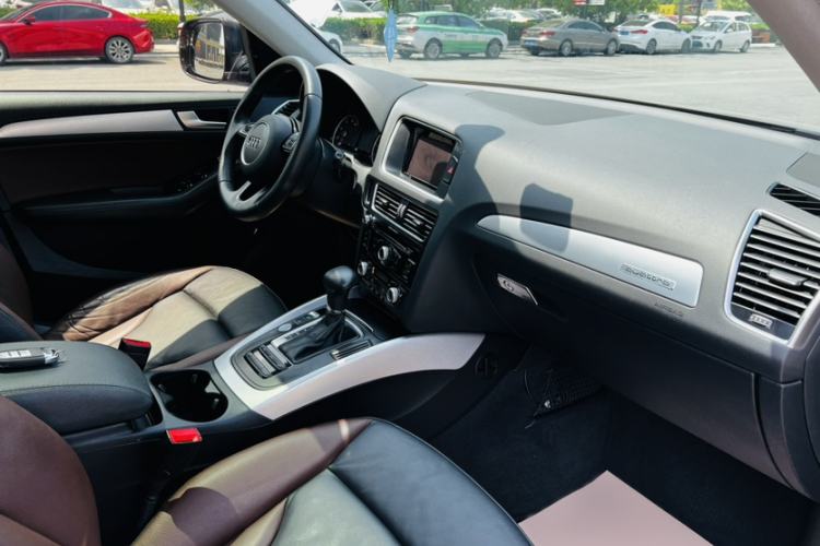 Used Audi Q5 2018 Collector's Edition 40 TFSI Technology Model Exterior 1