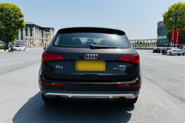 Used Audi Q5 2018 Collector's Edition 40 TFSI Technology Model Exterior 12