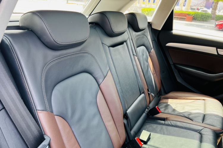 Used Audi Q5 2018 Collector's Edition 40 TFSI Technology Model Exterior 13