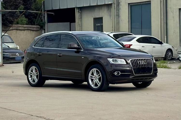 Used Audi Q5 2018 Collector's Edition 40 TFSI Technology Model Exterior 2