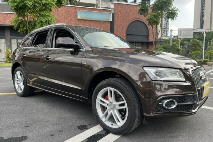 Used Audi Q5 2018 Collector's Edition 40 TFSI Technology Model Exterior 2