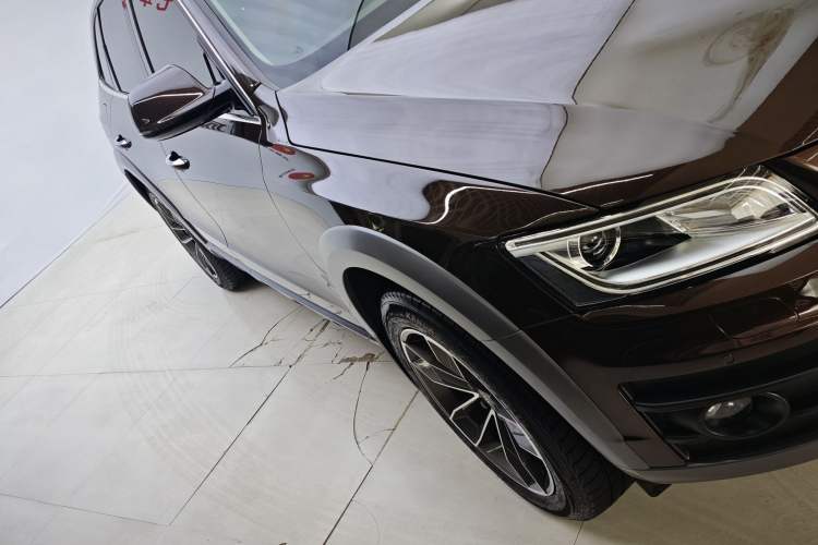 Used Audi Q5 2018 Collector's Edition 40 TFSI Technology Model Exterior 2