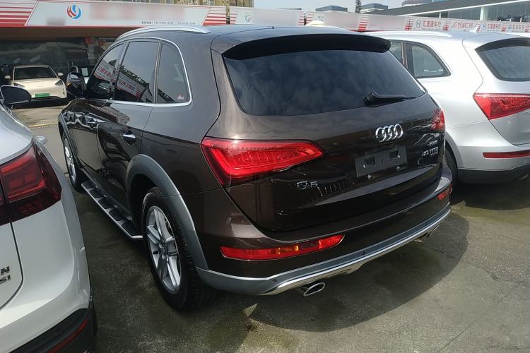 Used Audi Q5 2018 Collector's Edition 40 TFSI Technology Model Exterior 2