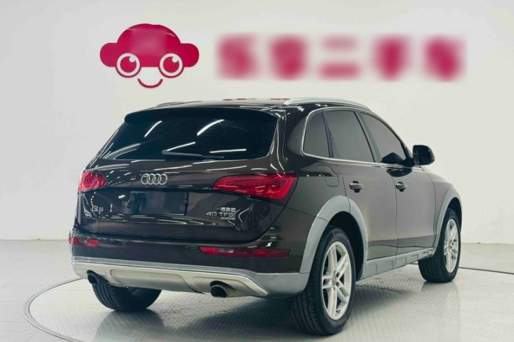 Used Audi Q5 2018 Collector's Edition 40 TFSI Technology Model Exterior 3
