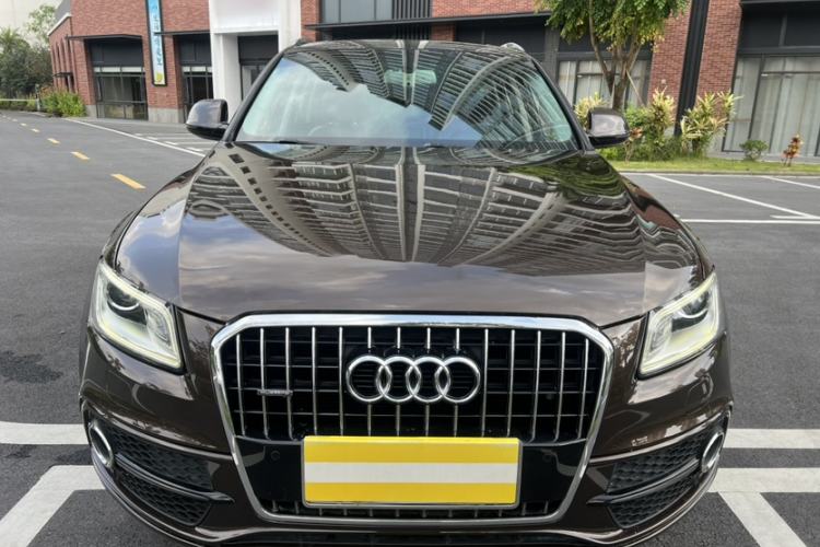 Used Audi Q5 2018 Collector's Edition 40 TFSI Technology Model Exterior 3