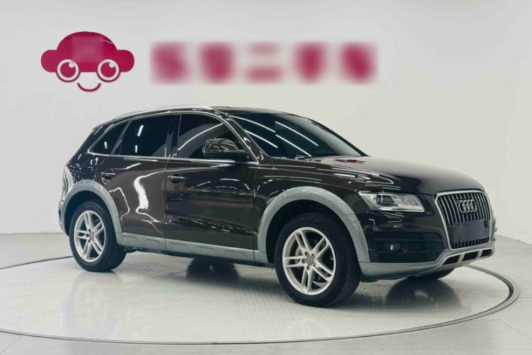 Used Audi Q5 2018 Collector's Edition 40 TFSI Technology Model Exterior 4