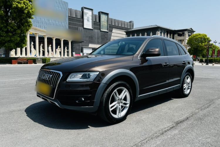 Used Audi Q5 2018 Collector's Edition 40 TFSI Technology Model Exterior 4