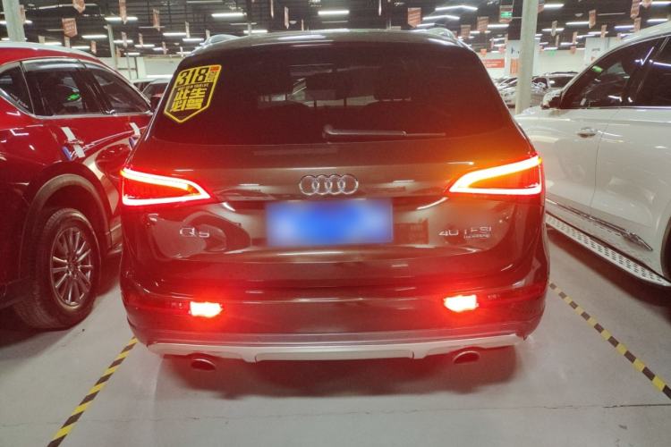 Used Audi Q5 2018 Collector's Edition 40 TFSI Technology Model Exterior 4