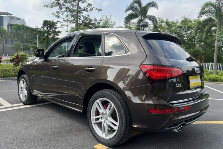 Used Audi Q5 2018 Collector's Edition 40 TFSI Technology Model Exterior 7