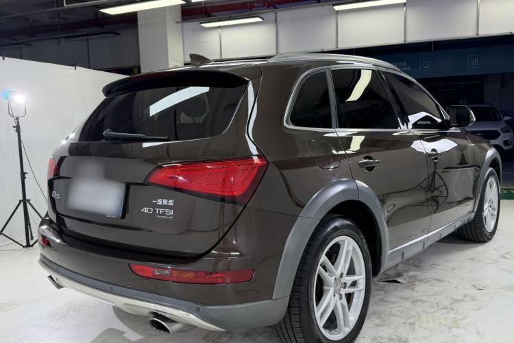 Used Audi Q5 2018 Collector's Edition 40 TFSI Technology Model Exterior 8