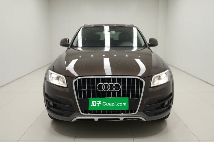 Used Audi Q5 2018 Collector's Edition 40 TFSI Technology Model Front