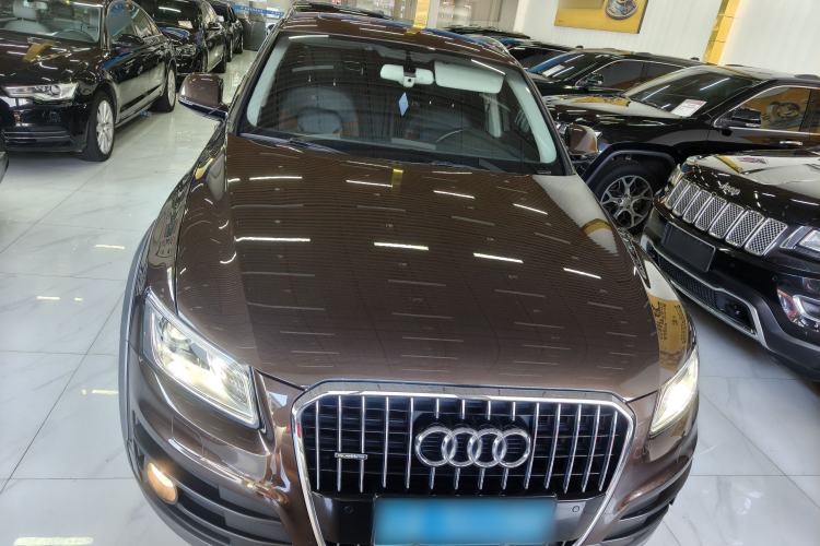 Used Audi Q5 2018 Collector's Edition 40 TFSI Technology Model Front